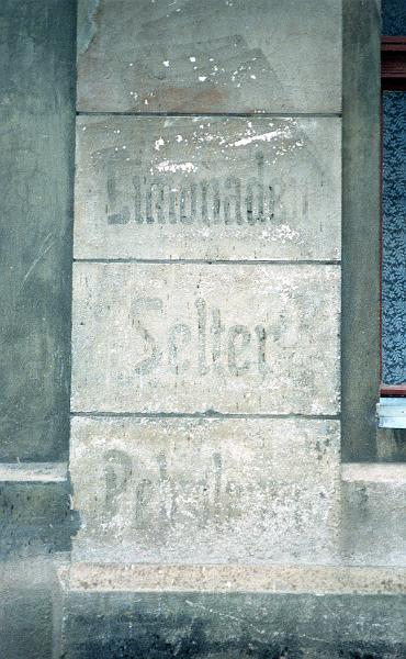 Görlitz, Bogstr. 3, 29.4.1996 (2).jpg - Limonaden - Selter - Petroleum